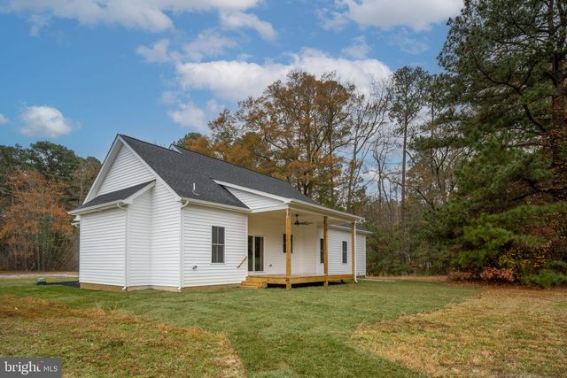 564 CURRIOMAN DR, Montross, VA 22520