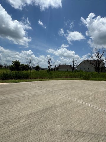 2600 Candlestick Drive, Granbury, TX 76049