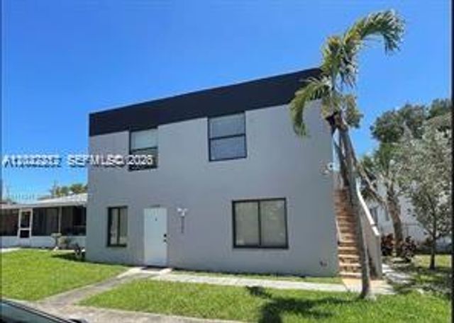 2240 Simms Street, Hollywood, FL 33020