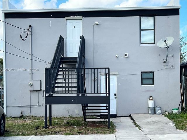 2240 Simms Street, Hollywood, FL 33020