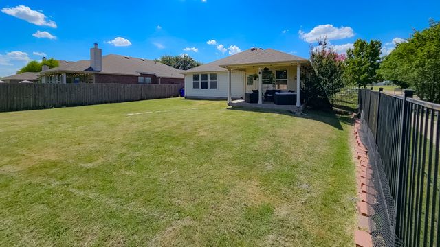 303 Chinaberry Trail, Forney, TX 75126