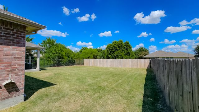 303 Chinaberry Trail, Forney, TX 75126