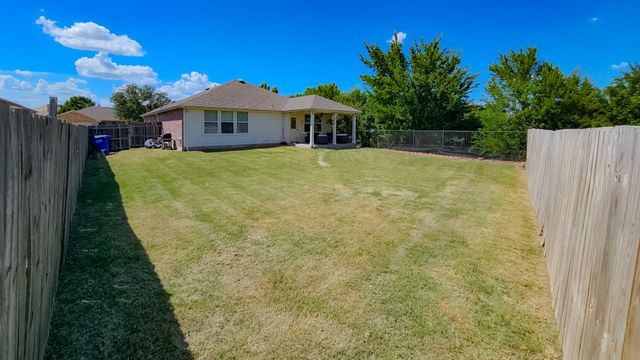 303 Chinaberry Trail, Forney, TX 75126