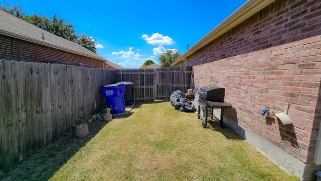 303 Chinaberry Trail, Forney, TX 75126