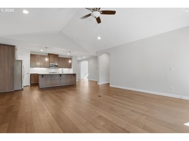 1821 Ne 173RD Way, Ridgefield, WA 98642