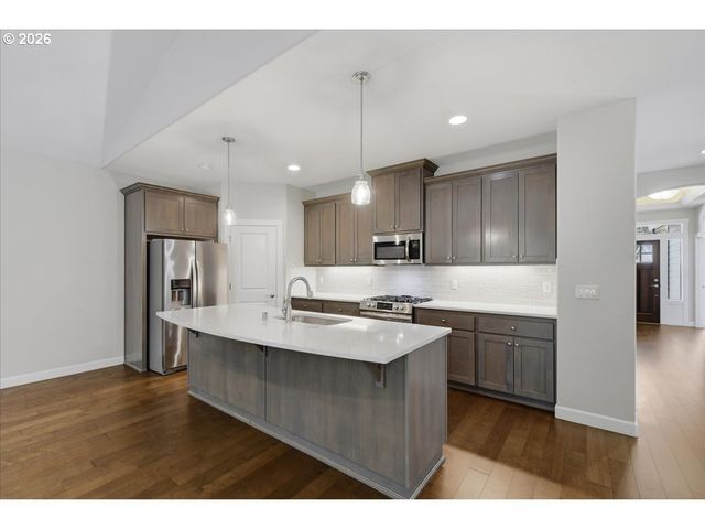 1821 Ne 173RD Way, Ridgefield, WA 98642