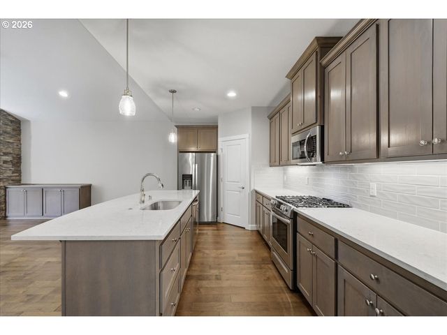 1821 Ne 173RD Way, Ridgefield, WA 98642