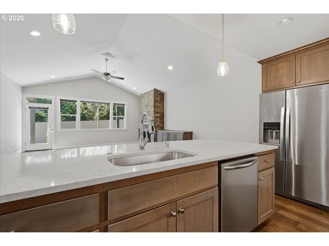 1821 Ne 173RD Way, Ridgefield, WA 98642
