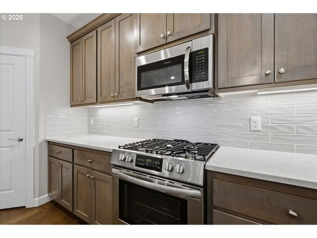 1821 Ne 173RD Way, Ridgefield, WA 98642