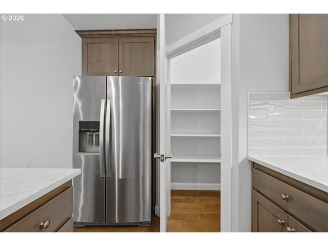 1821 Ne 173RD Way, Ridgefield, WA 98642