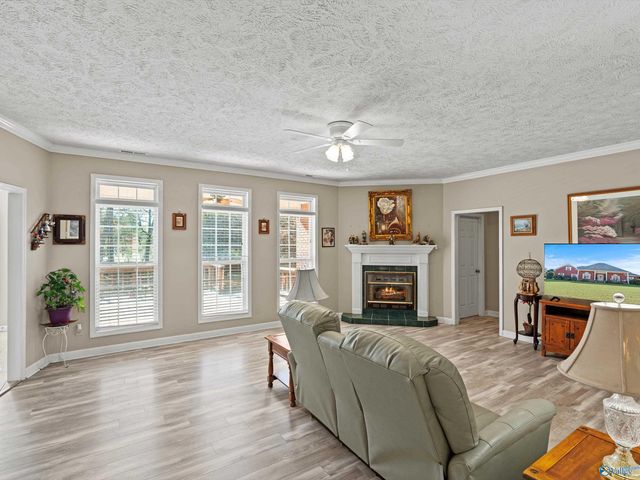 27810 Kim Drive, Harvest, AL 35749