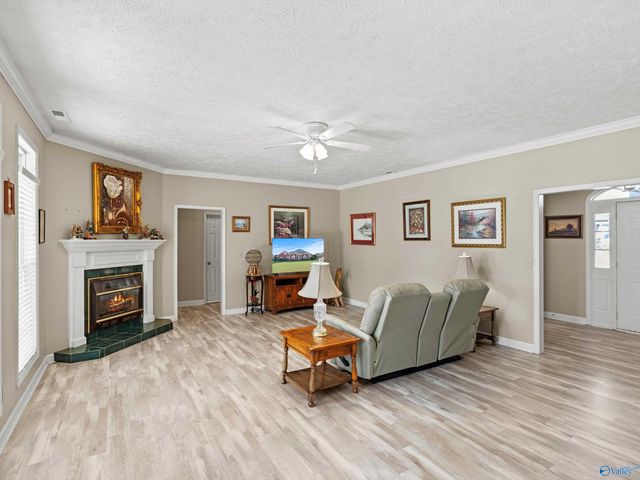 27810 Kim Drive, Harvest, AL 35749