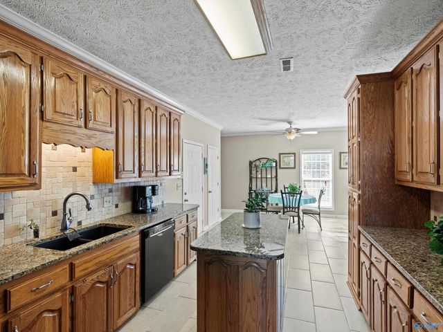 27810 Kim Drive, Harvest, AL 35749