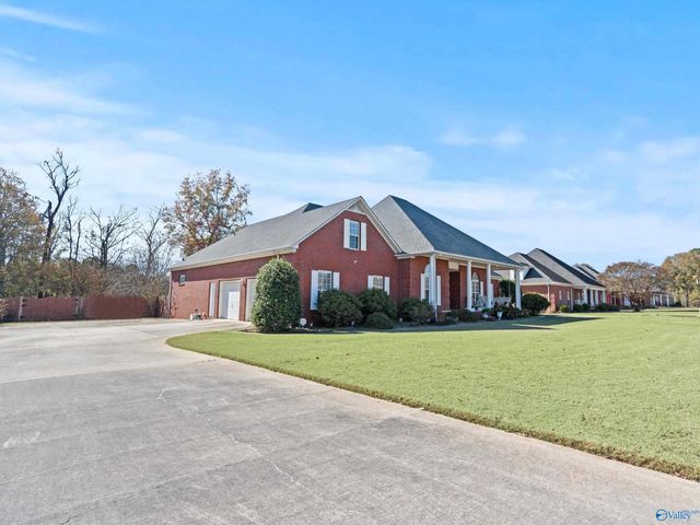 27810 Kim Drive, Harvest, AL 35749