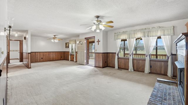 167 Jean Dr, Tullahoma, TN 37388