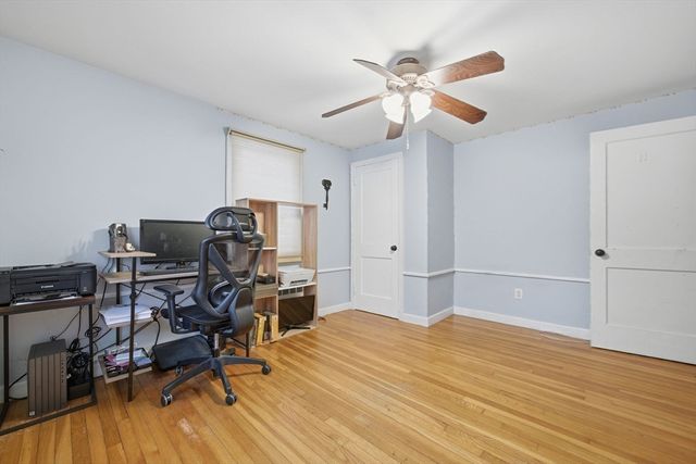 8 Flint St, Chelmsford, MA 01824