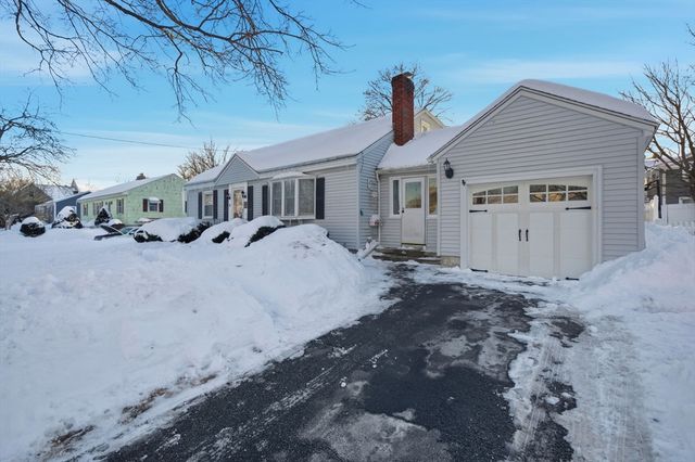 8 Flint St, Chelmsford, MA 01824