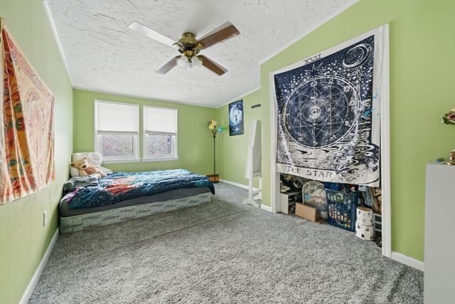 8 Flint St, Chelmsford, MA 01824