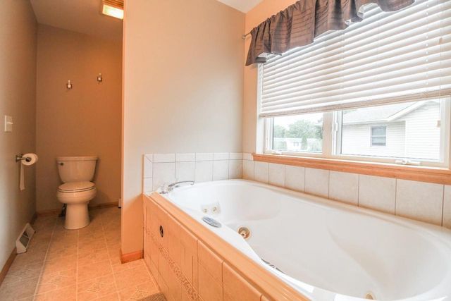 1603 Endl Boulevard, Fort Atkinson, WI 53538