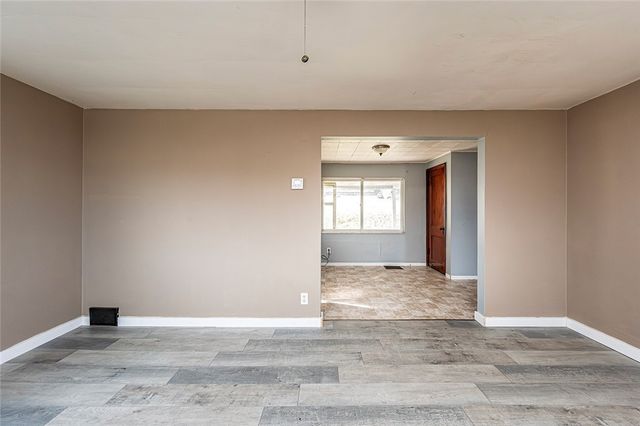 2112 DALTON, Mckeesport, PA 15132