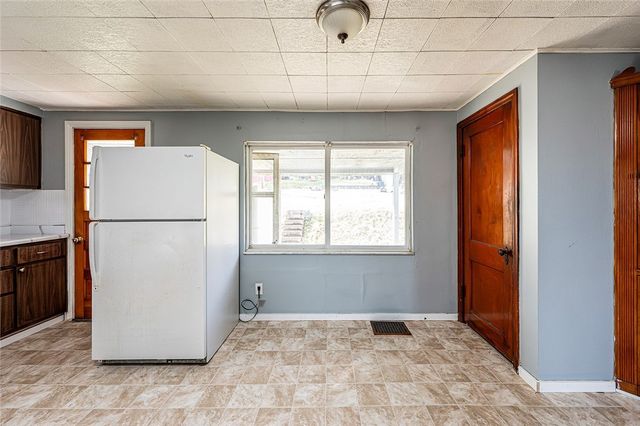 2112 DALTON, Mckeesport, PA 15132