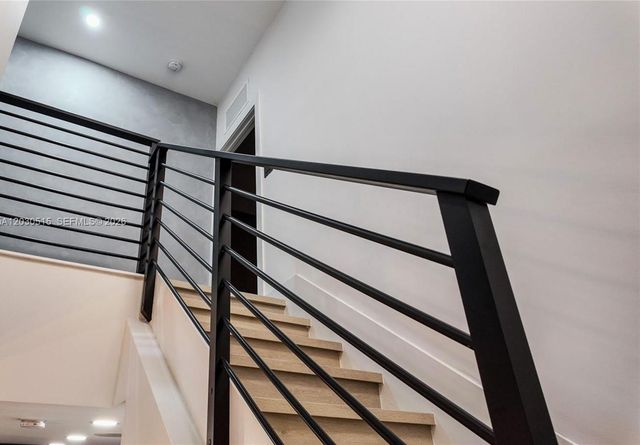 7221 NW 103rd Path, Doral, FL 33178