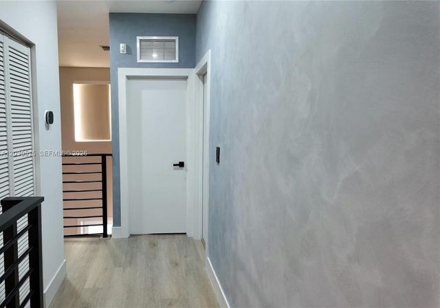 7221 NW 103rd Path, Doral, FL 33178