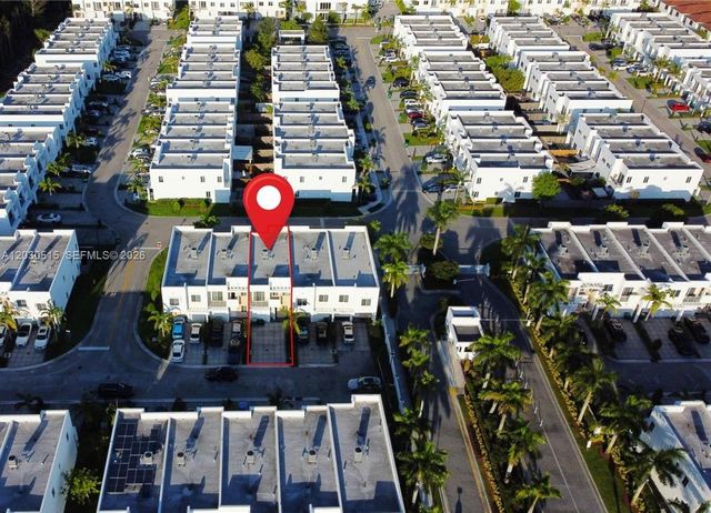 7221 NW 103rd Path, Doral, FL 33178
