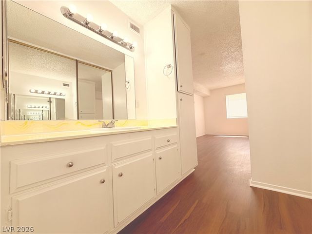1405 Vegas Valley Drive 392, Las Vegas, NV 89169
