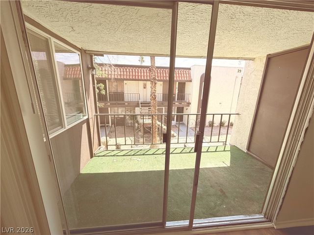 1405 Vegas Valley Drive 392, Las Vegas, NV 89169