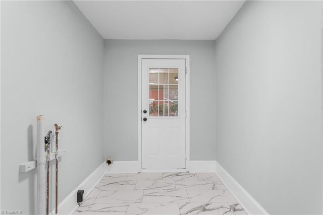 18 Fairway Drive, Lexington, NC 27292