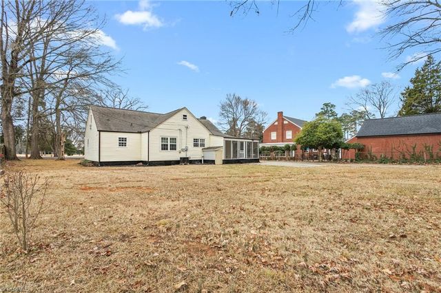 18 Fairway Drive, Lexington, NC 27292