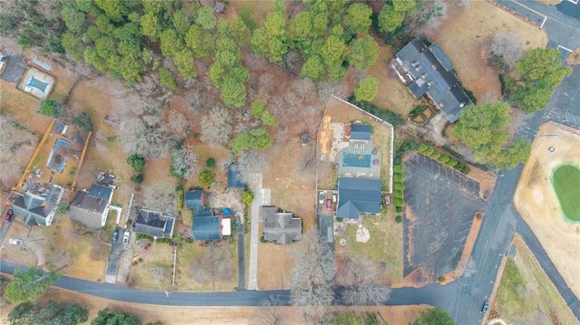 18 Fairway Drive, Lexington, NC 27292