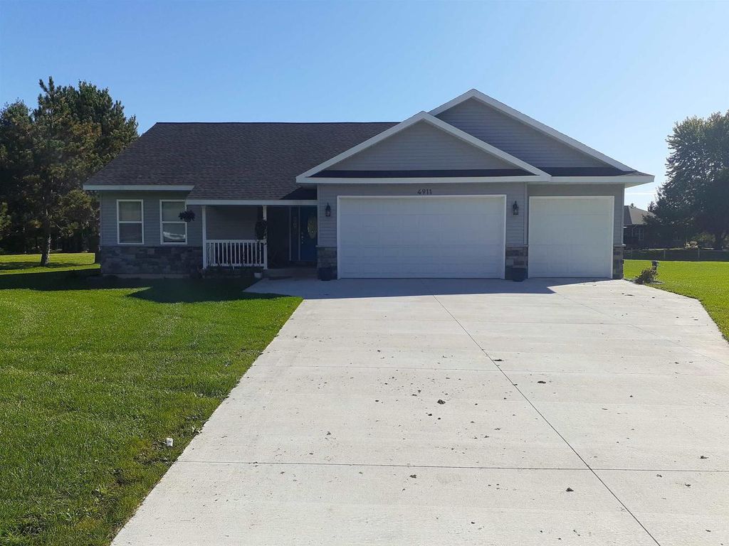 4910 PINE NEEDLE WAY, Wisconsin Rapids, WI 54494
