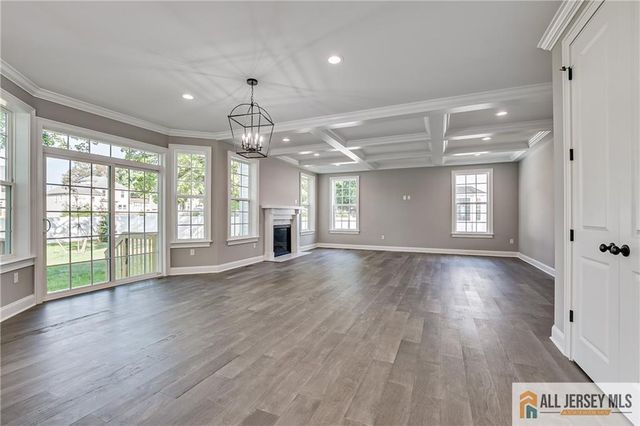 10 Hector Avenue, Edison, NJ 08817