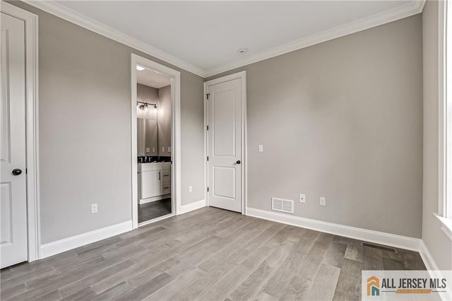 10 Hector Avenue, Edison, NJ 08817