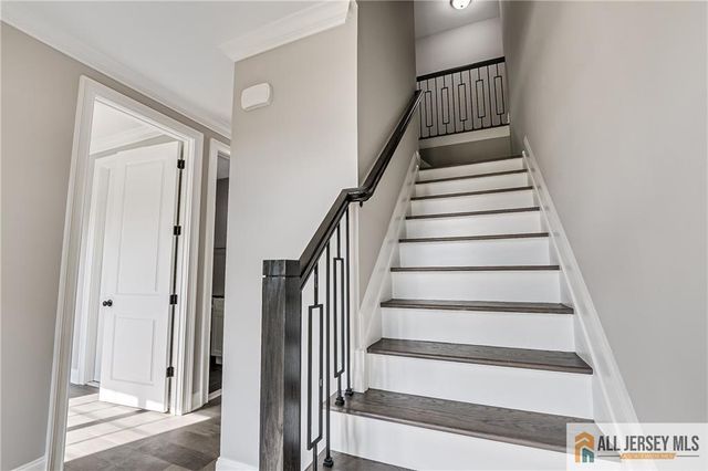 10 Hector Avenue, Edison, NJ 08817