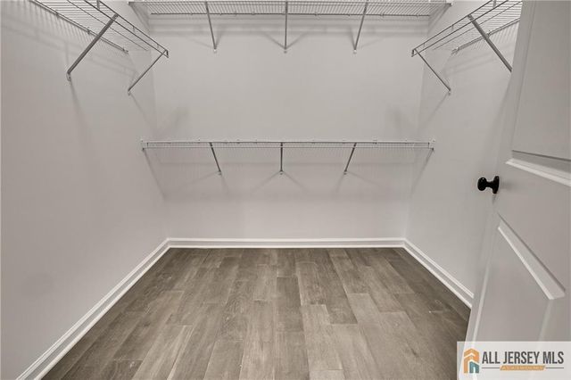 10 Hector Avenue, Edison, NJ 08817