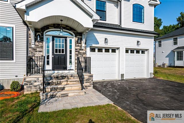 10 Hector Avenue, Edison, NJ 08817