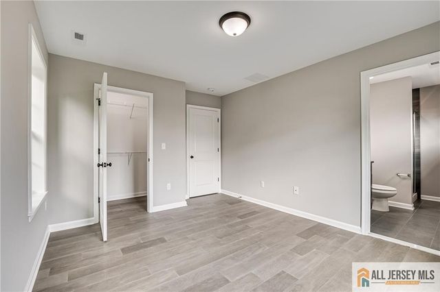 10 Hector Avenue, Edison, NJ 08817