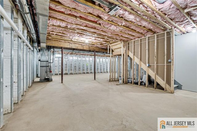 10 Hector Avenue, Edison, NJ 08817