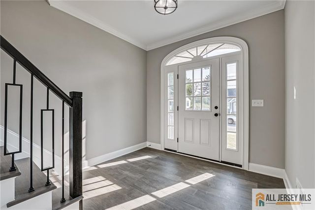 10 Hector Avenue, Edison, NJ 08817