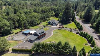 24605 Daisy Dr, Philomath, OR 97370