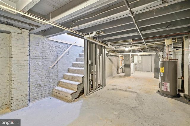156 IRVING ST, Baltimore, MD 21229