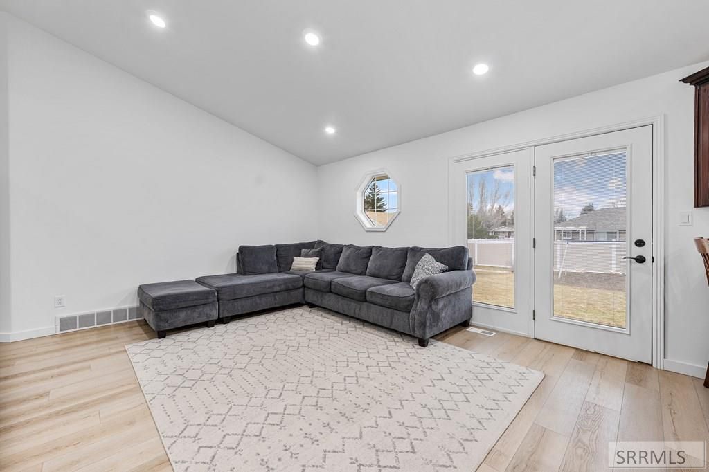 Image 10 of property listing at 625 Vale Lane, Rexburg, ID 83440