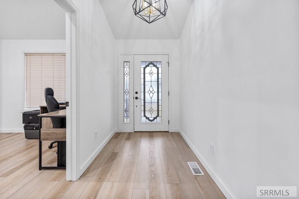 Image 4 of property listing at 625 Vale Lane, Rexburg, ID 83440