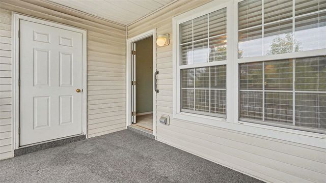 2654 S Knightsbridge Circle, Ann Arbor, MI 48105