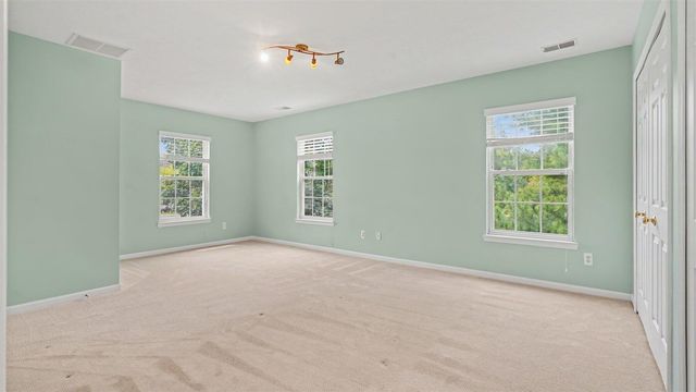 2654 S Knightsbridge Circle, Ann Arbor, MI 48105