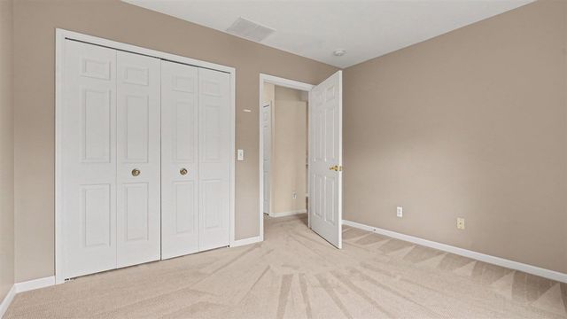 2654 S Knightsbridge Circle, Ann Arbor, MI 48105