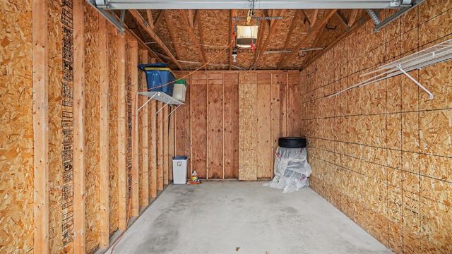 2654 S Knightsbridge Circle, Ann Arbor, MI 48105